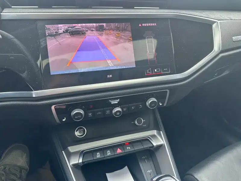 Audi Q3 Sportback 2022 40 TFSI RS Package (Sports Edition) — миниатюра 17