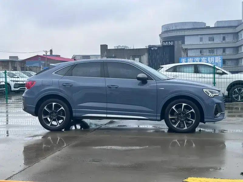 Audi Q3 Sportback 2022 40 TFSI RS Package (Sports Edition) — миниатюра 7