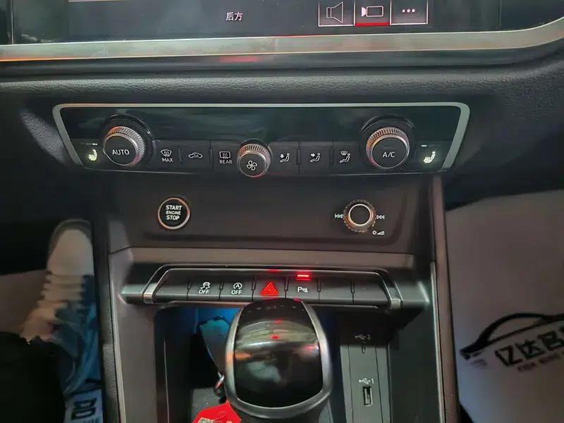 Audi Q3 Sportback 2022 40 TFSI Fashion Edition — миниатюра 14