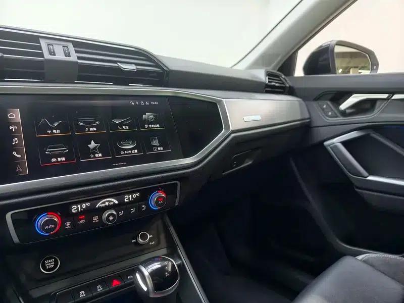 Audi Q3 Sportback 2022 40 TFSI Fashion Edition — миниатюра 9