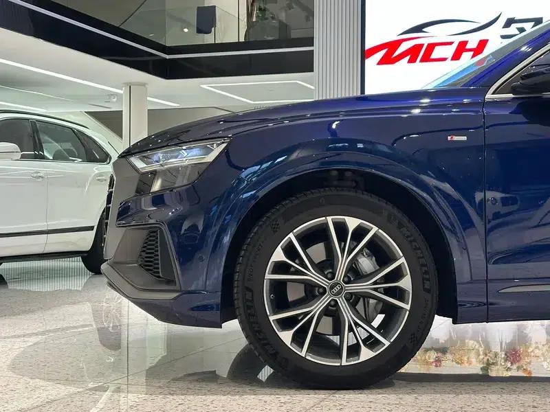 Audi Q8 2021 55 TFSI Luxury Dynamic — миниатюра 3