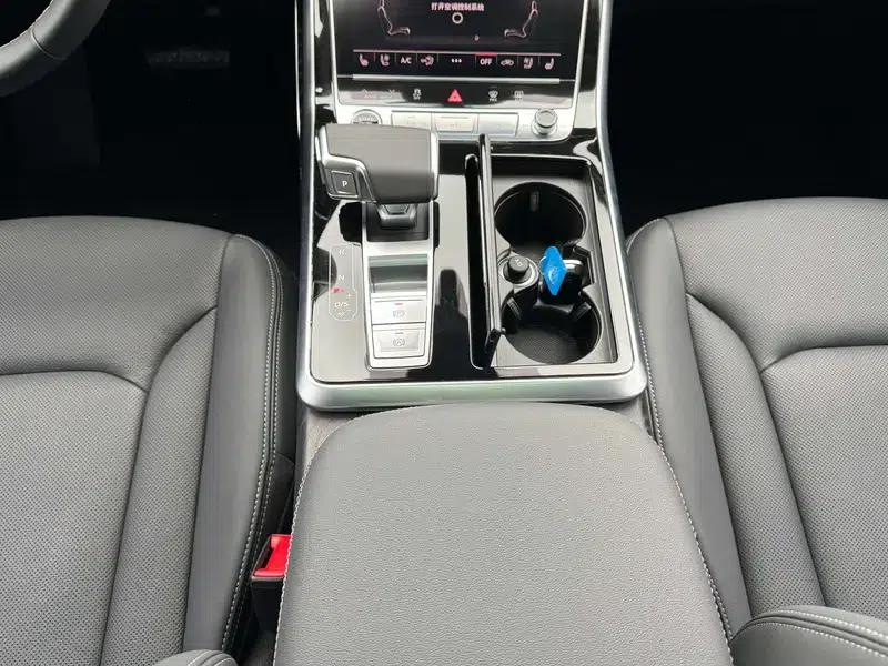 Audi Q8 2024 55 TFSI Luxury Dynamic — миниатюра 22