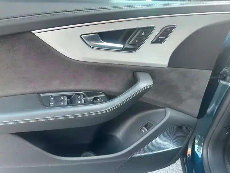 Audi Q8 2019 55 TFSI Dynamic Edition — миниатюра 26
