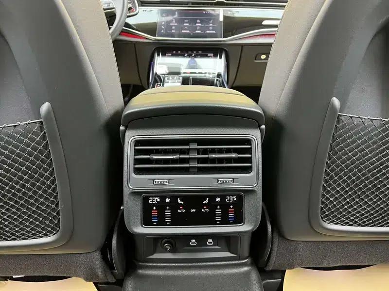 Audi Q8 2023 55 TFSI Luxury Dynamic — миниатюра 22