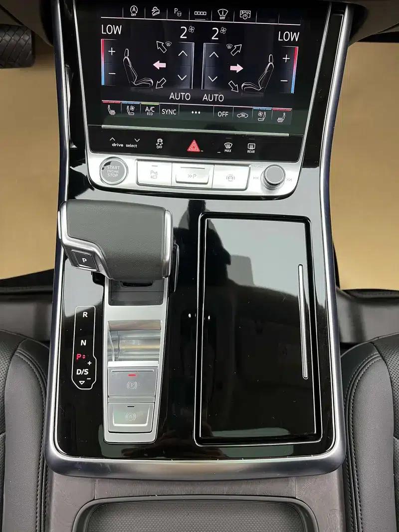 Audi Q8 2023 55 TFSI Luxury Dynamic — миниатюра 33