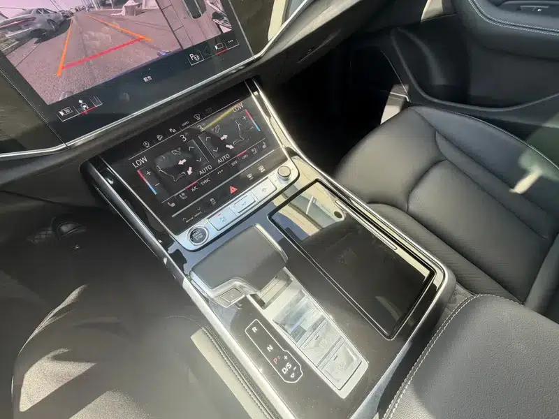 Audi Q8 2024 55 TFSI Luxury Dynamic — миниатюра 12