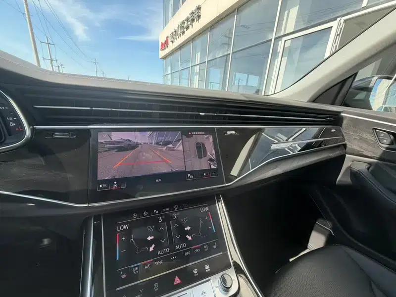 Audi Q8 2024 55 TFSI Luxury Dynamic — миниатюра 6