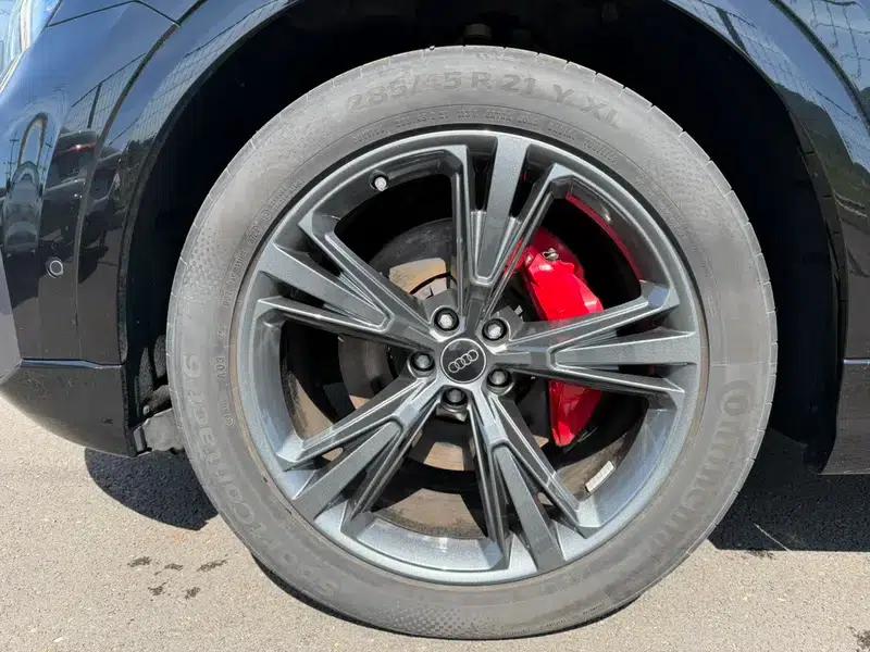 Audi Q8 2024 55 TFSI Luxury Dynamic — миниатюра 7