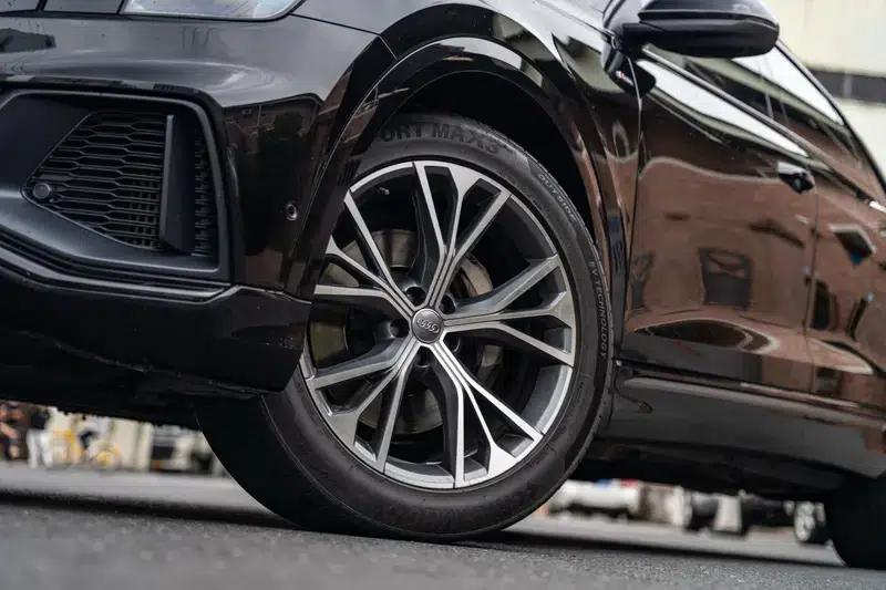 Audi Q8 2021 55 TFSI Luxury Dynamic — миниатюра 5