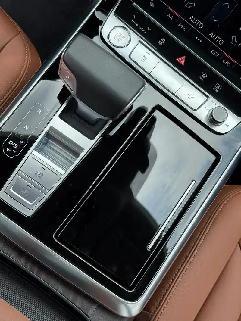Audi Q8 2019 55 TFSI Luxury Dynamic — миниатюра 16
