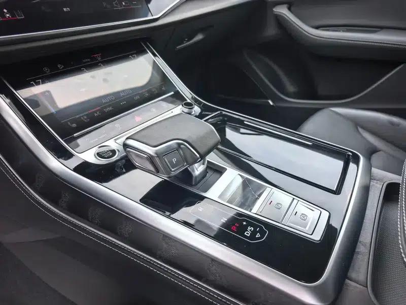 Audi Q8 2024 55 TFSI Luxury Dynamic — миниатюра 11