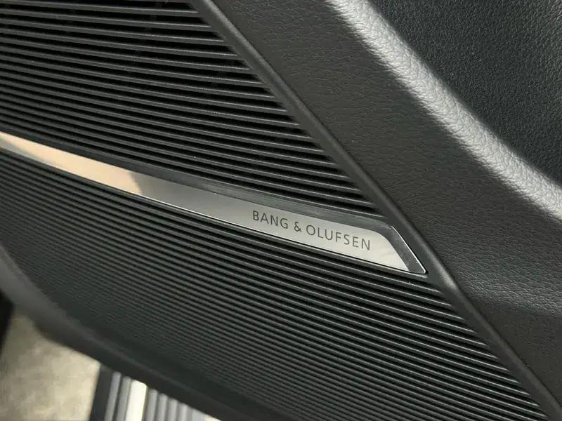 Audi Q8 2022 55 TFSI Luxury Dynamic — миниатюра 9