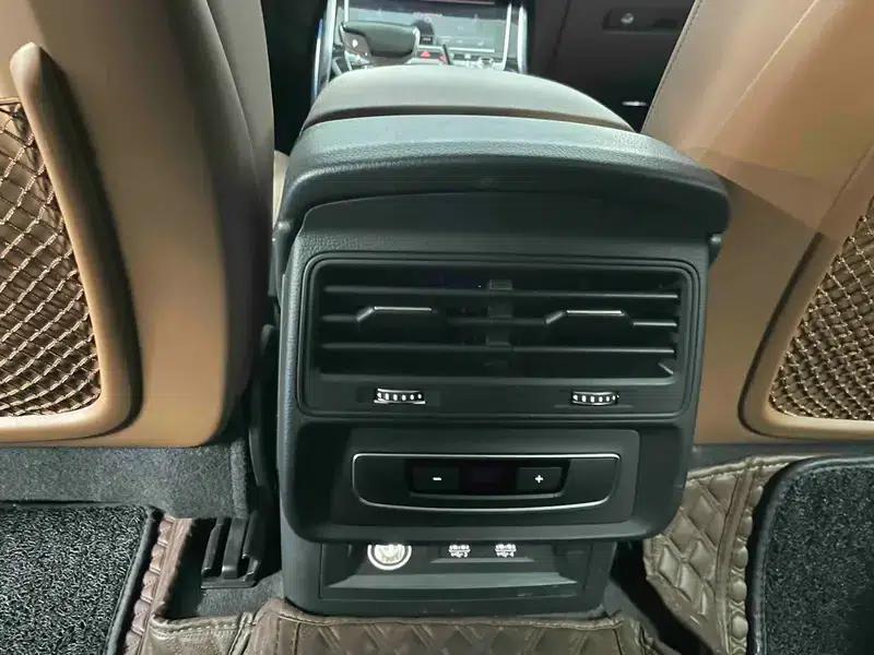 Audi Q8 2019 55 TFSI Luxury Dynamic — миниатюра 16