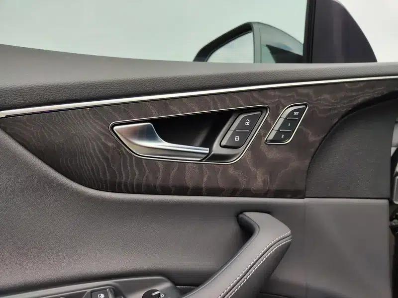 Audi Q8 2024 55 TFSI Luxury Dynamic — миниатюра 13