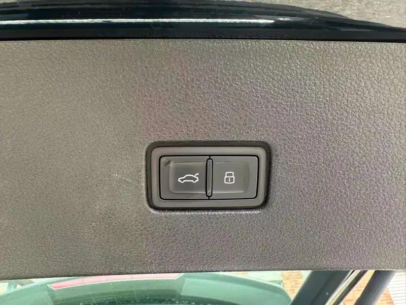 Audi Q8 2024 55 TFSI Luxury Dynamic — миниатюра 7