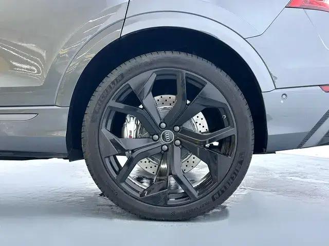 Audi Q8 2019 55 TFSI Supreme Limited Edition — миниатюра 9