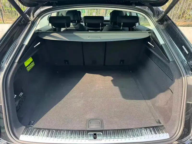 Audi Q8 2024 55 TFSI Luxury Dynamic — миниатюра 9