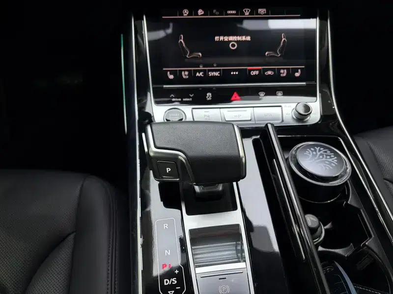 Audi Q8 2023 55 TFSI Luxury Dynamic — миниатюра 18