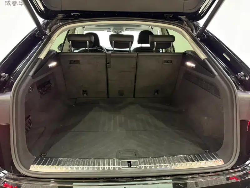 Audi Q8 2023 55 TFSI Luxury Dynamic — миниатюра 23
