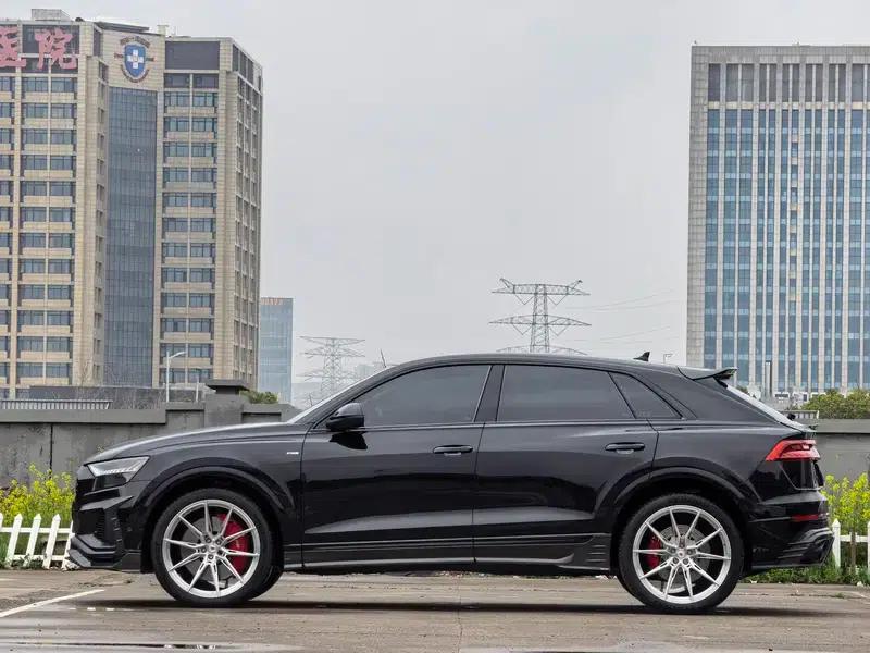 Audi Q8 2022 55 TFSI Luxury Dynamic — миниатюра 4