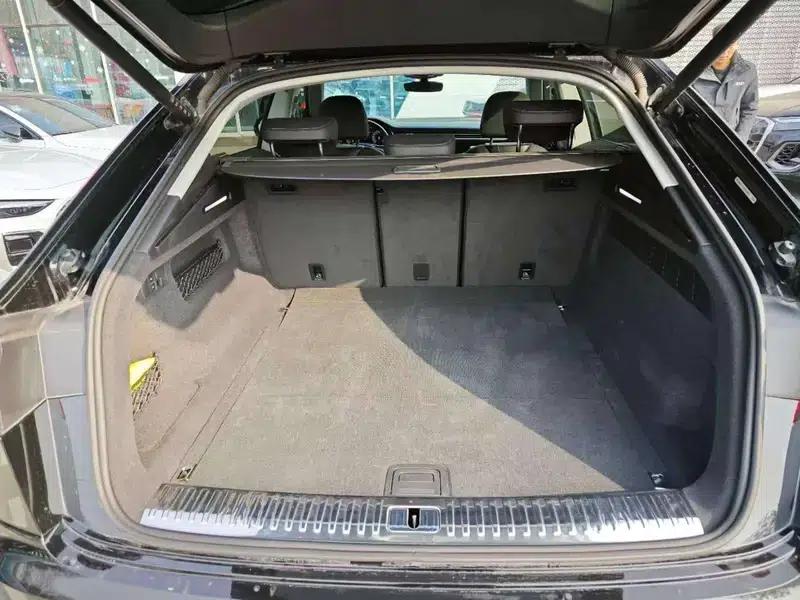 Audi Q8 2024 55 TFSI Luxury Dynamic — миниатюра 16