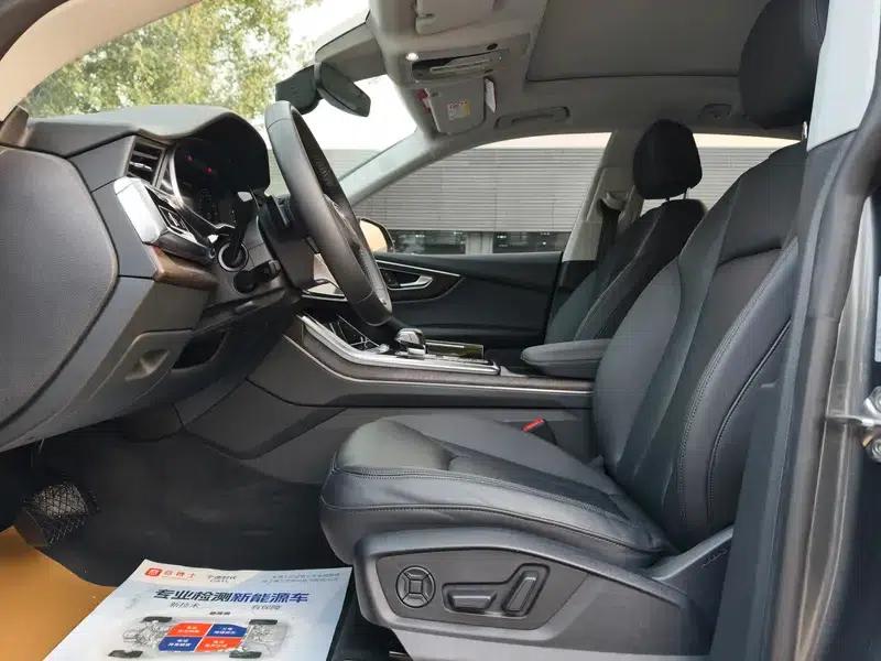 Audi Q8 2019 55 TFSI Luxury Dynamic — миниатюра 24