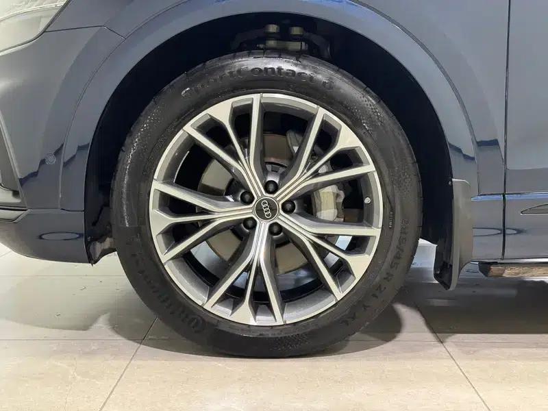 Audi Q8 2023 55 TFSI Luxury Dynamic — миниатюра 11