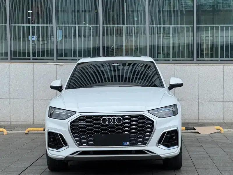 Audi Q5L Sportback 2021 40 TFSI Luxury — миниатюра 2