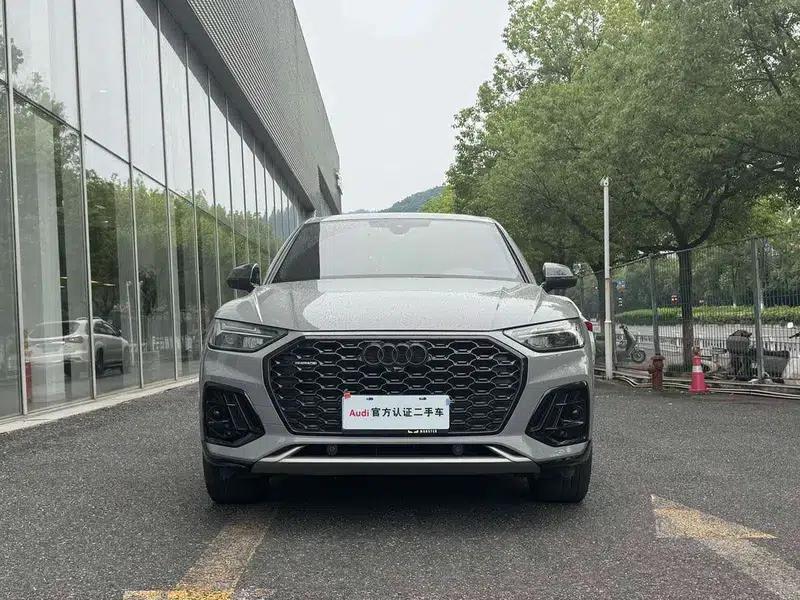 Audi Q5L Sportback 2021 40 TFSI Launch Special Edition — миниатюра 2