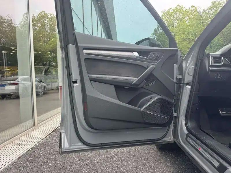 Audi Q5L Sportback 2021 40 TFSI Launch Special Edition — миниатюра 16