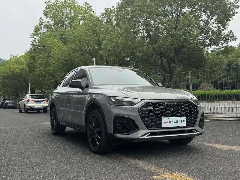 Audi Q5L Sportback 2021 40 TFSI Launch Special Edition — миниатюра 3