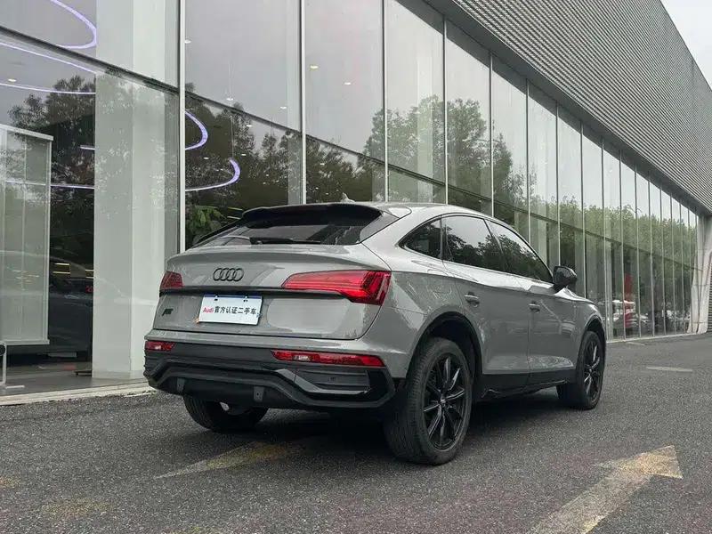 Audi Q5L Sportback 2021 40 TFSI Launch Special Edition — миниатюра 6