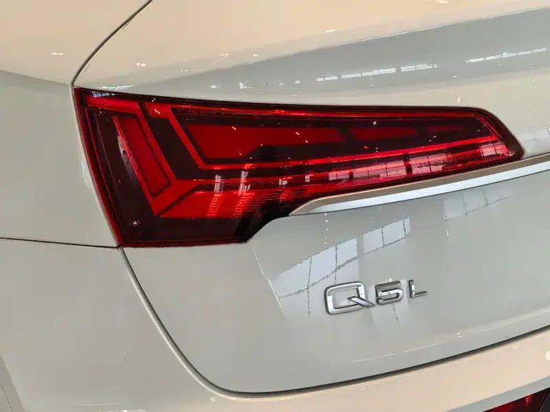 Audi Q5L Sportback 2021 40 TFSI Fashion Edition — миниатюра 7