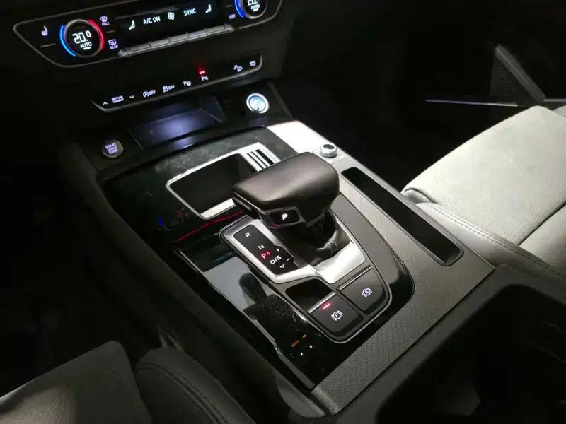 Audi Q5L Sportback 2021 45 TFSI Premium Edition — миниатюра 21