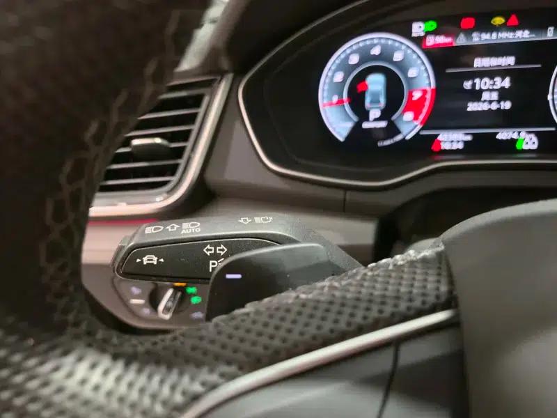 Audi Q5L Sportback 2021 45 TFSI Premium Edition — миниатюра 23