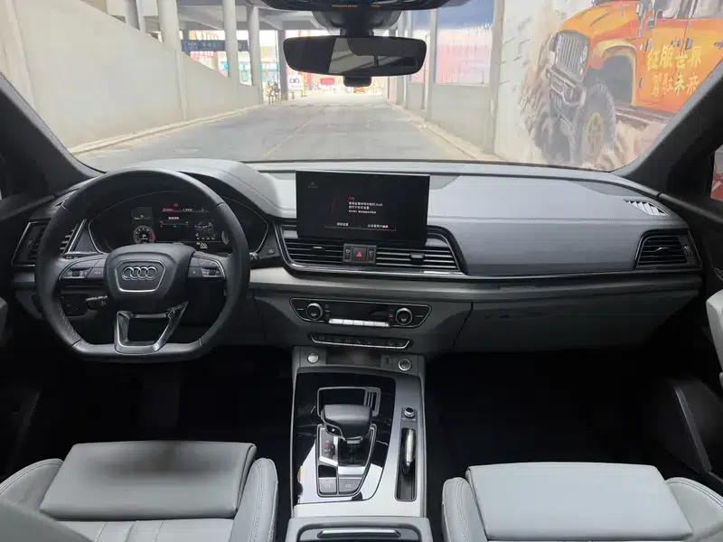 Audi Q5L Sportback 2022 Facelift 40 TFSI Fashion Model — миниатюра 6