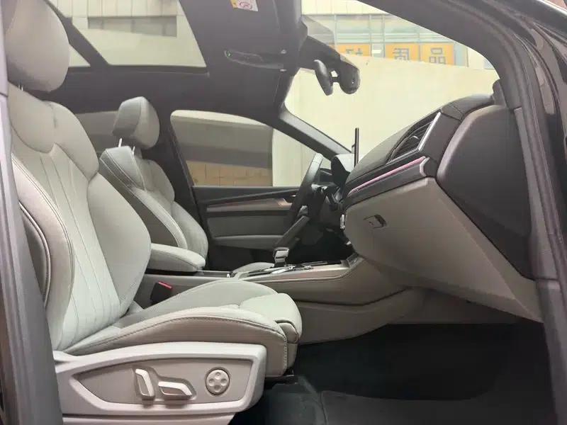Audi Q5L Sportback 2022 Facelift 40 TFSI Fashion Model — миниатюра 10