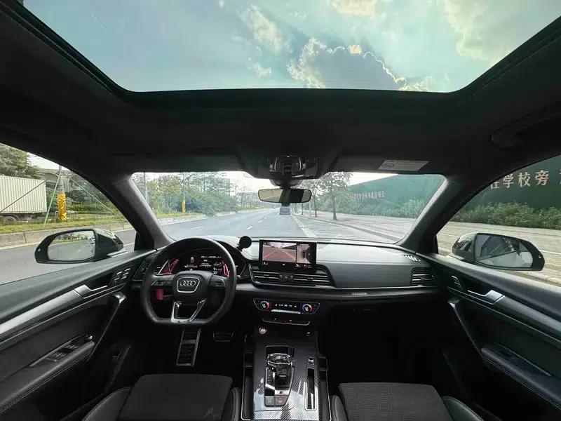 Audi Q5L Sportback 2023 40 TFSI Luxury — миниатюра 9