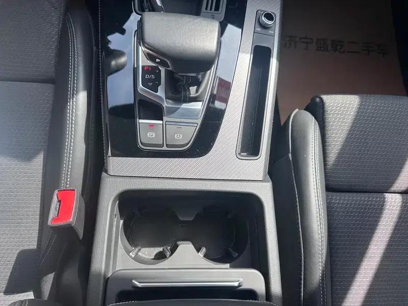 Audi Q5L Sportback 2022 Facelift 40 TFSI Luxury — миниатюра 11