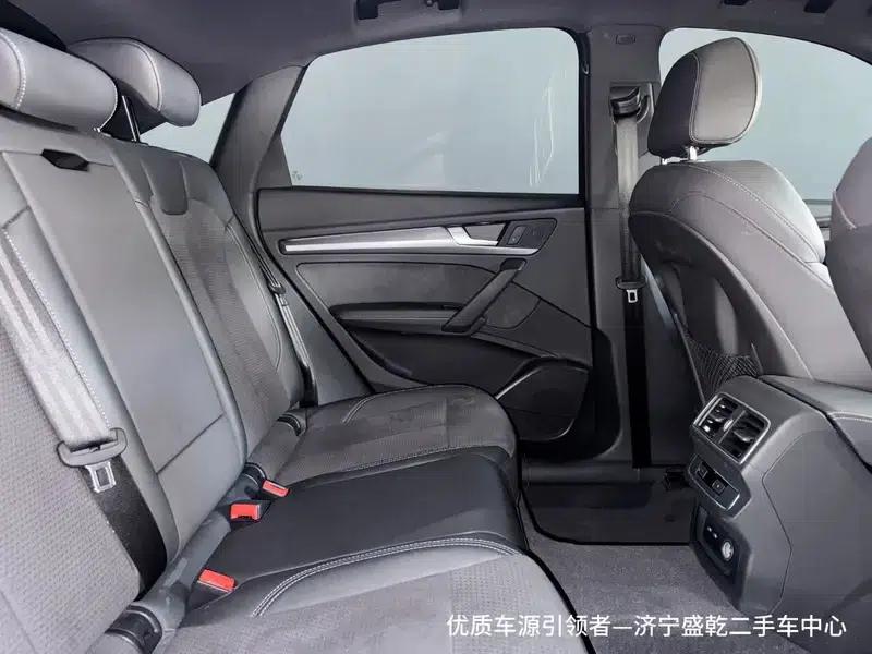 Audi Q5L Sportback 2022 Facelift 40 TFSI Luxury — миниатюра 24