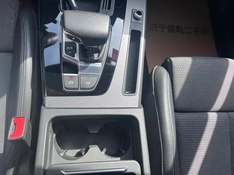 Audi Q5L Sportback 2022 Facelift 40 TFSI Luxury — миниатюра 8