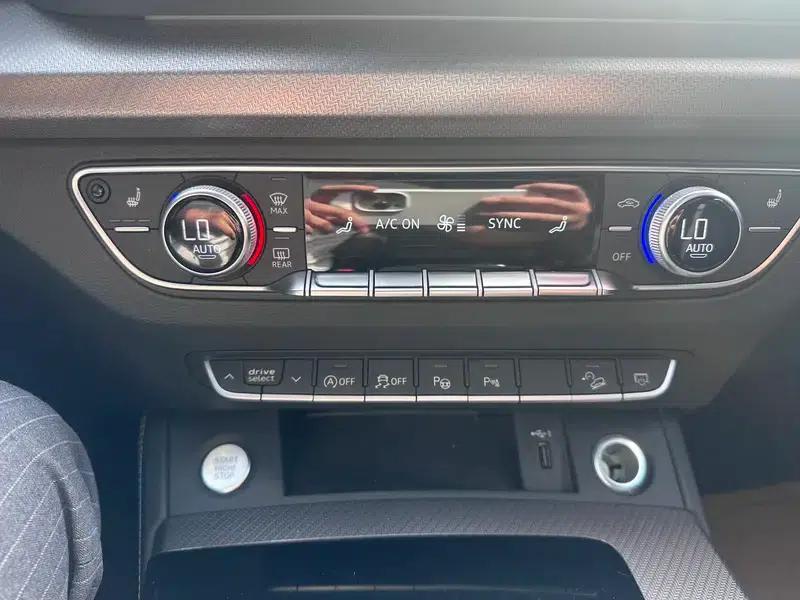 Audi Q5L Sportback 2022 Facelift 40 TFSI Luxury — миниатюра 9