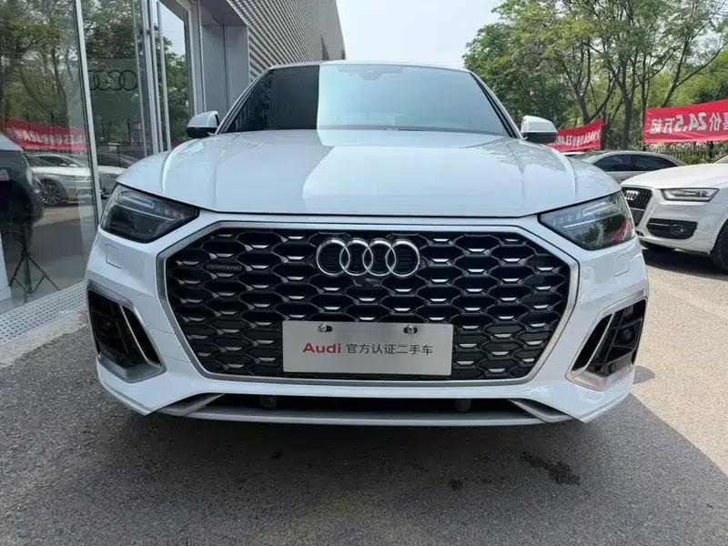Audi Q5L Sportback 2021 45 TFSI Premium Edition — миниатюра 2