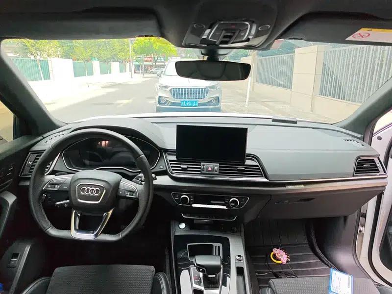 Audi Q5L Sportback 2022 40 TFSI Luxury — миниатюра 10