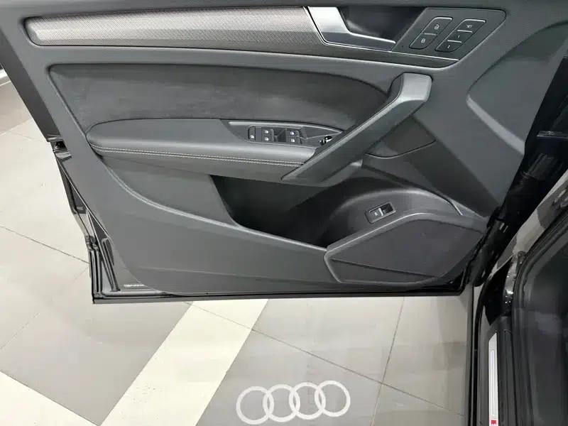 Audi Q5L Sportback 2023 40 TFSI Luxury — миниатюра 14