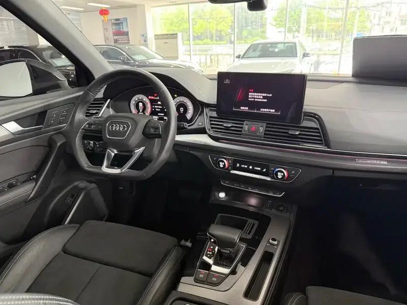 Audi Q5L Sportback 2023 40 TFSI Luxury — миниатюра 15