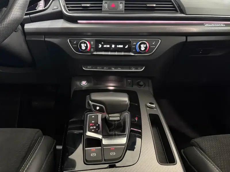 Audi Q5L Sportback 2023 40 TFSI Luxury — миниатюра 17