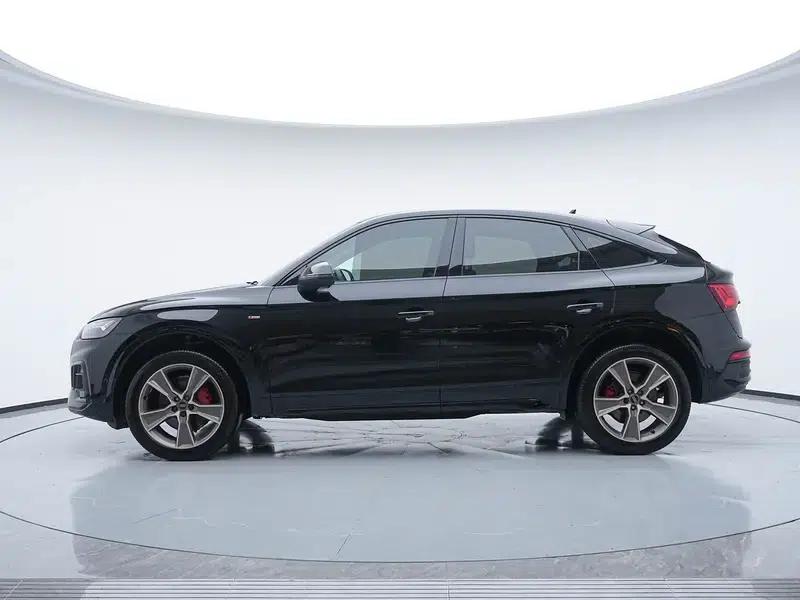 Audi Q5L Sportback 2023 40 TFSI Luxury — миниатюра 4