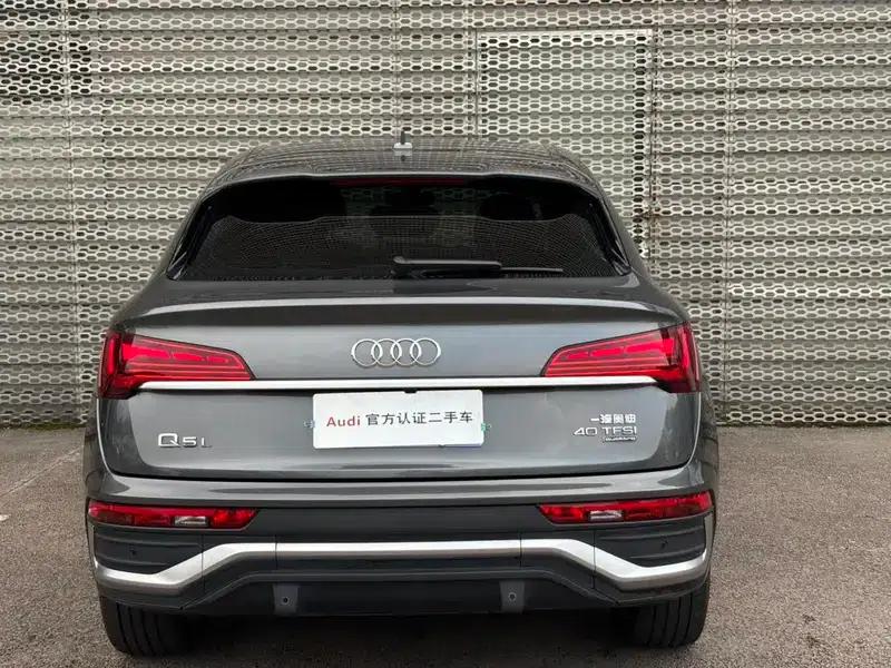 Audi Q5L Sportback 2022 Facelift 40 TFSI Luxury — миниатюра 3