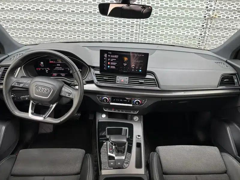 Audi Q5L Sportback 2022 Facelift 40 TFSI Luxury — миниатюра 8
